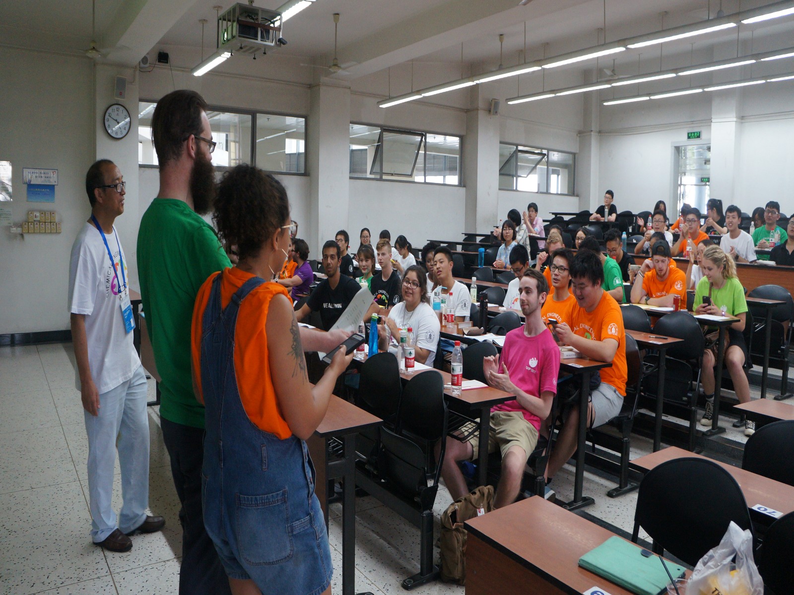 实践及国际课程周——QIDEWEI教授 照片2.jpg 实践及国际课程周——QIDEWEI教授 照片2.jpg